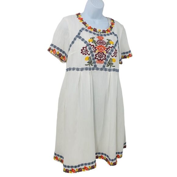 Tea n Rose Embroidered Fit and Flare Dress - Picture 2 of 14